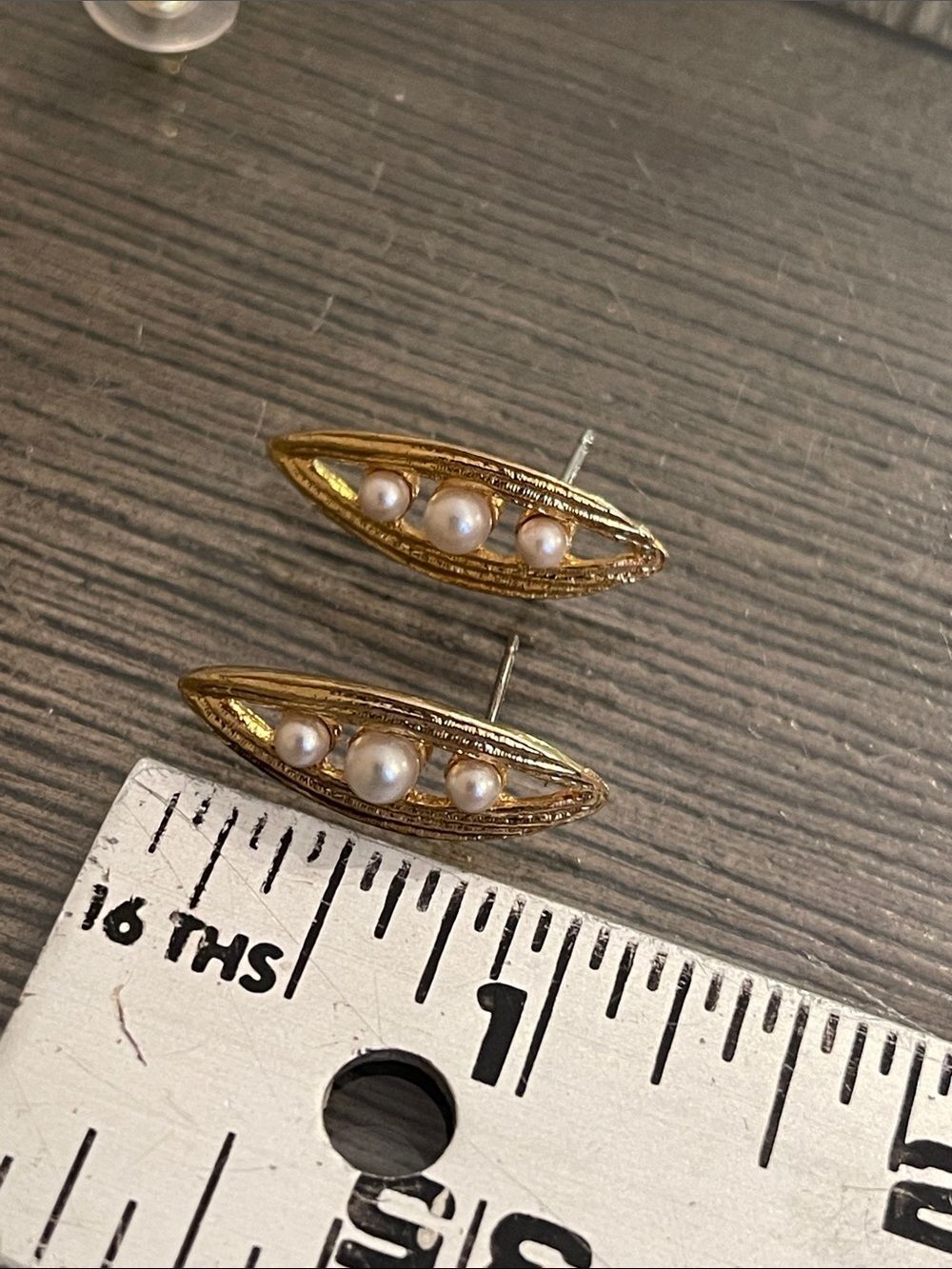Vintage “Peas in a Pod" Costume Earrings Gold-tone & Faux Pearls Post Earrings - Picture 8 of 14